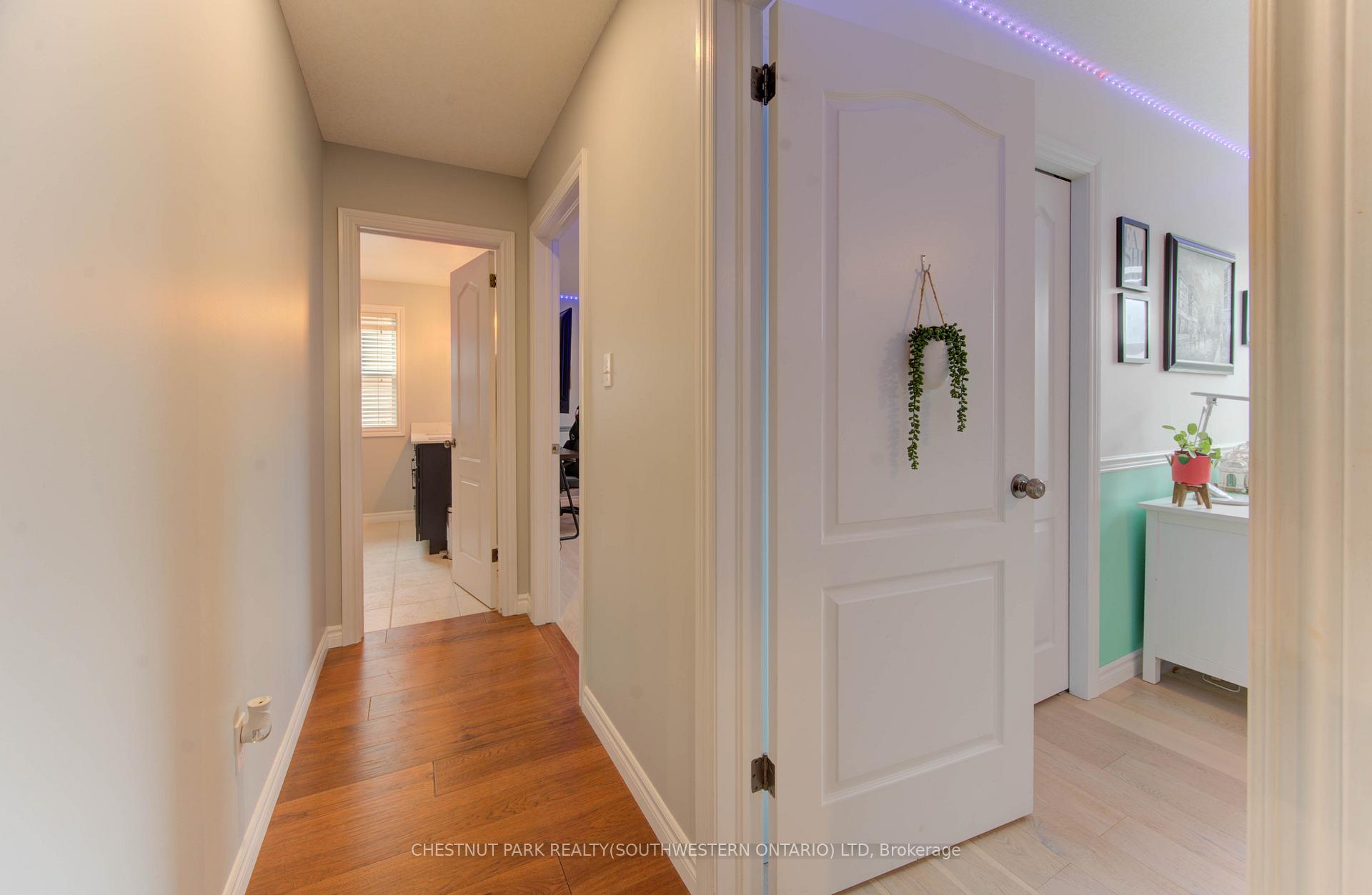 Photo 19 of 644 Frieburg Drive, Waterloo — HOMEH