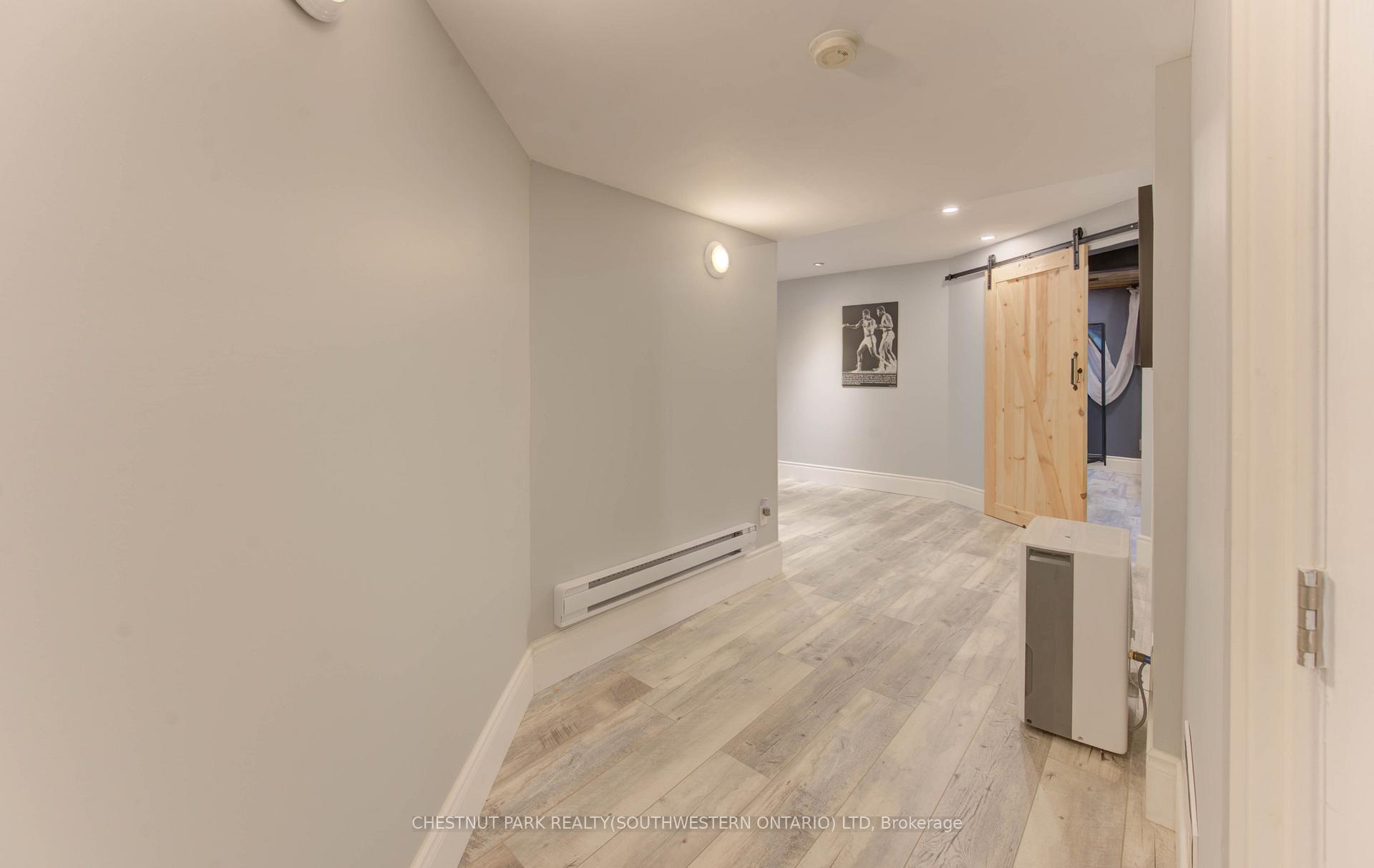 Photo 34 of 644 Frieburg Drive, Waterloo — HOMEH
