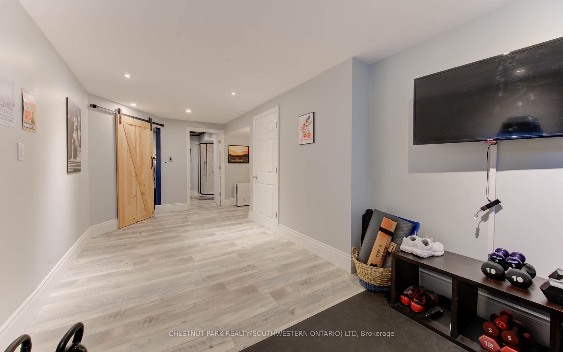 Photo 37 of 644 Frieburg Drive, Waterloo — HOMEH