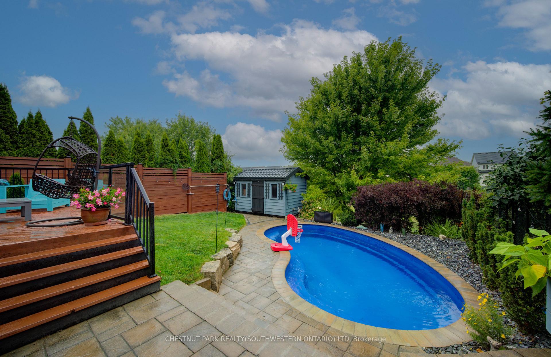 Photo 44 of 644 Frieburg Drive, Waterloo — HOMEH