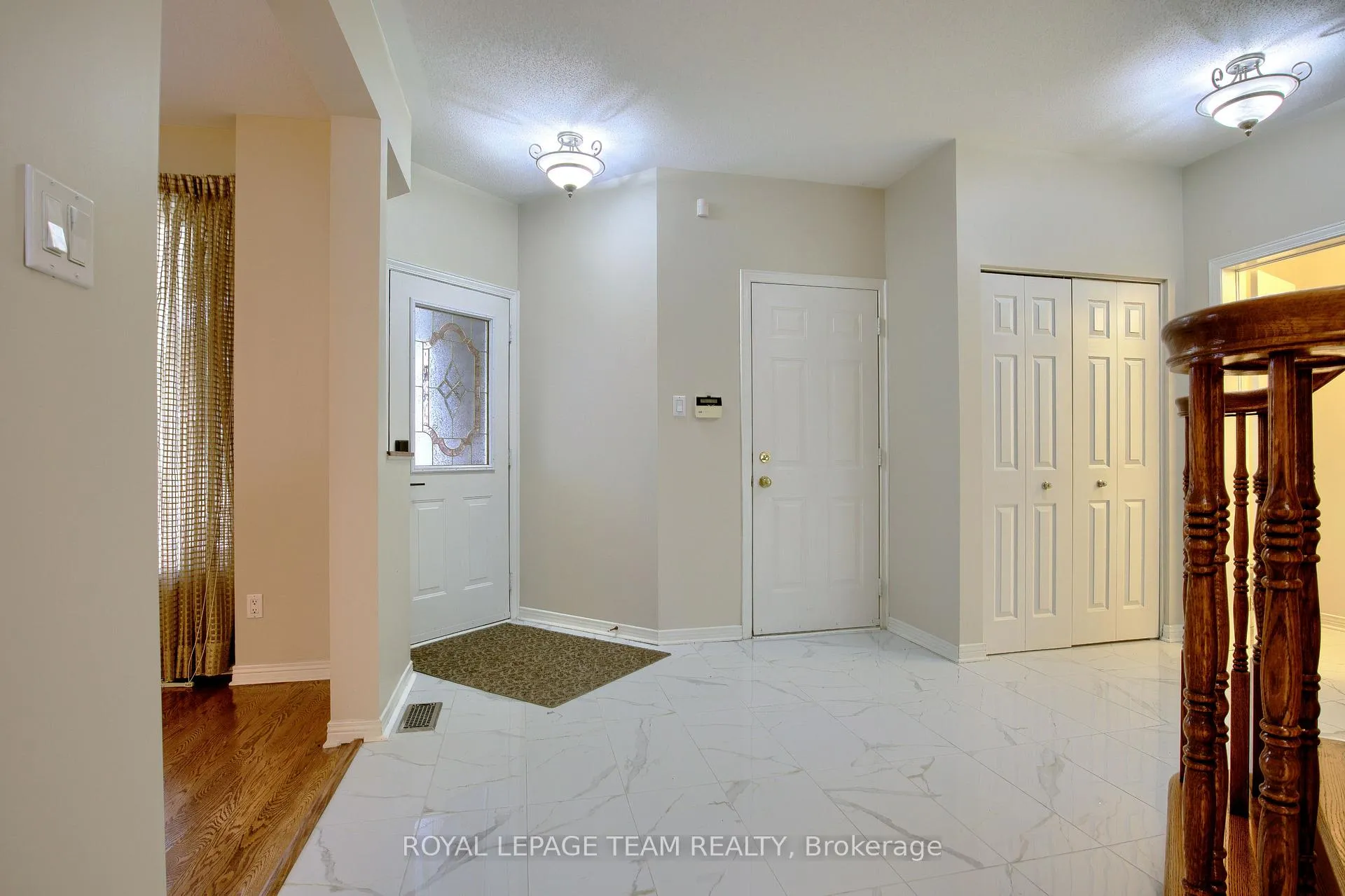 Photo 4 of 45 Boulder Way, Ottawa, Barrhaven - Longfields — HOMEH