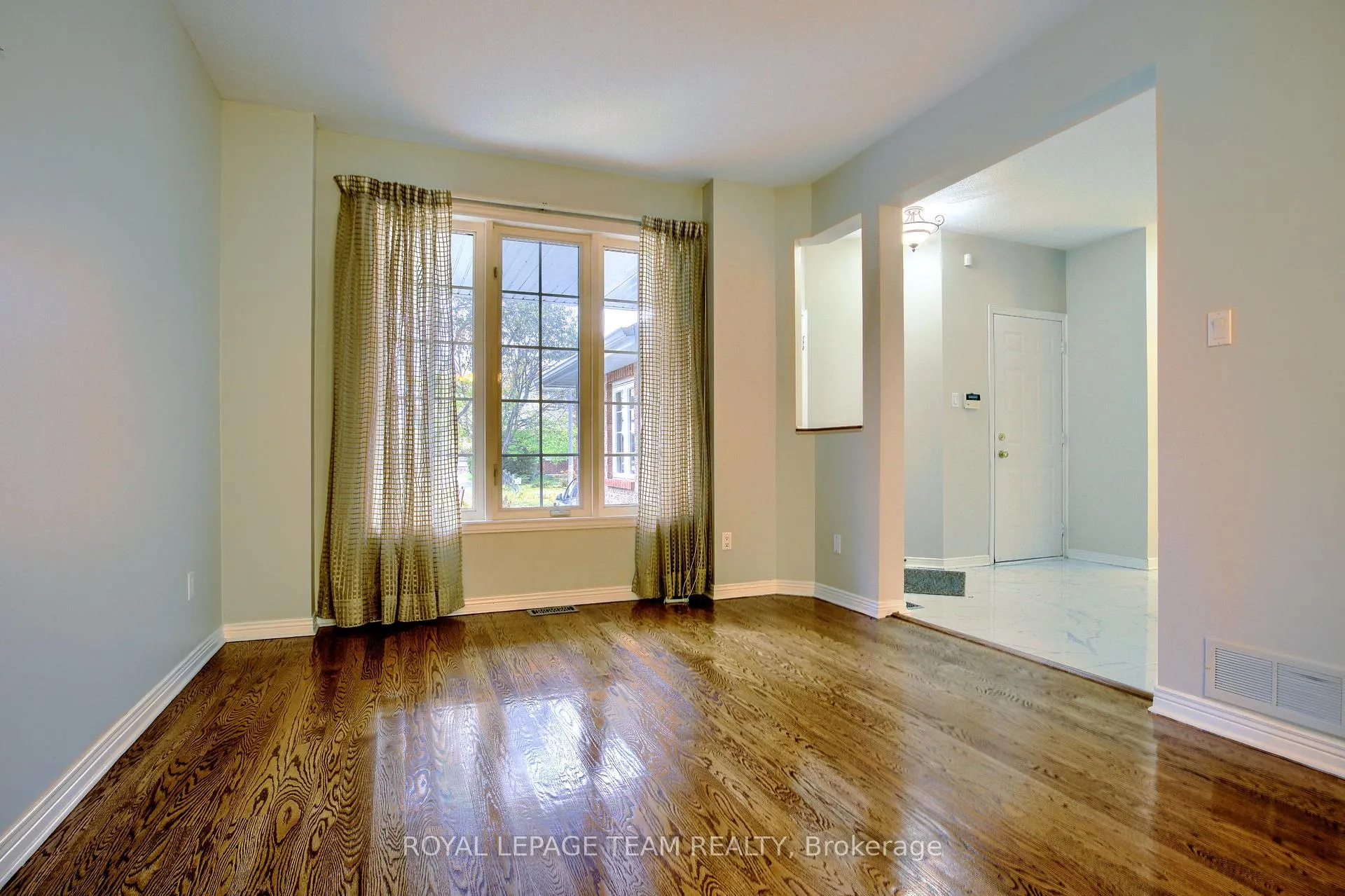 Photo 9 of 45 Boulder Way, Ottawa, Barrhaven - Longfields — HOMEH