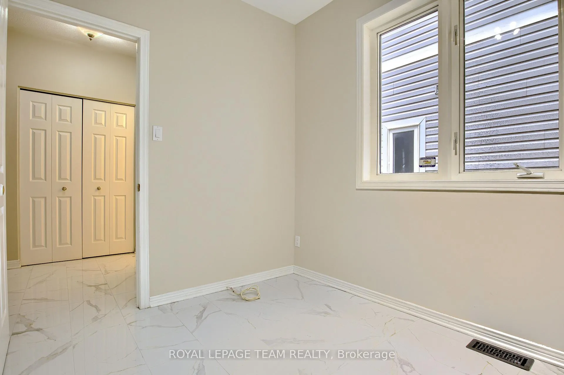 Photo 11 of 45 Boulder Way, Ottawa, Barrhaven - Longfields — HOMEH
