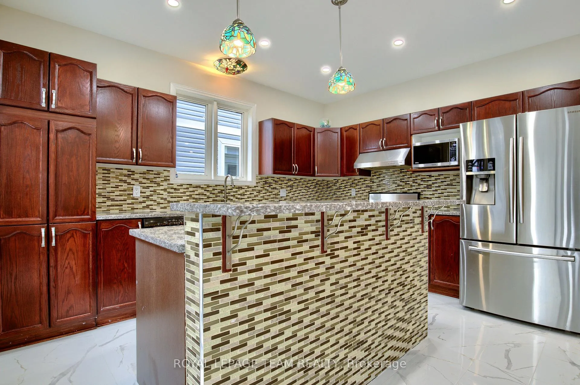 Photo 13 of 45 Boulder Way, Ottawa, Barrhaven - Longfields — HOMEH