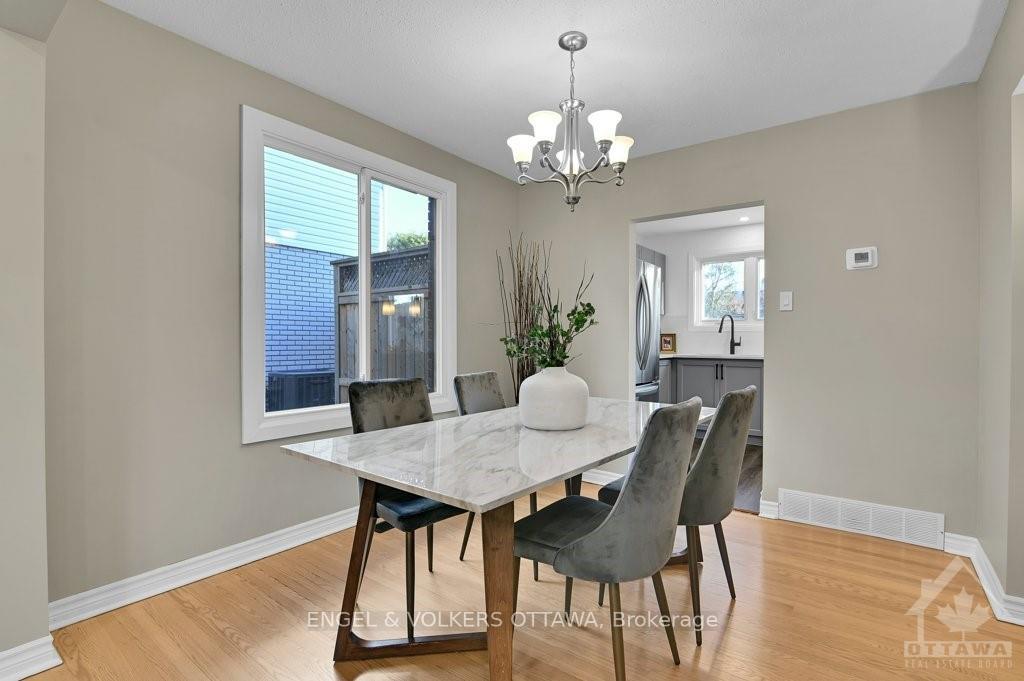 Photo 4 of 2123 Grafton Crescent, Ottawa, Beacon Hill North — HOMEH