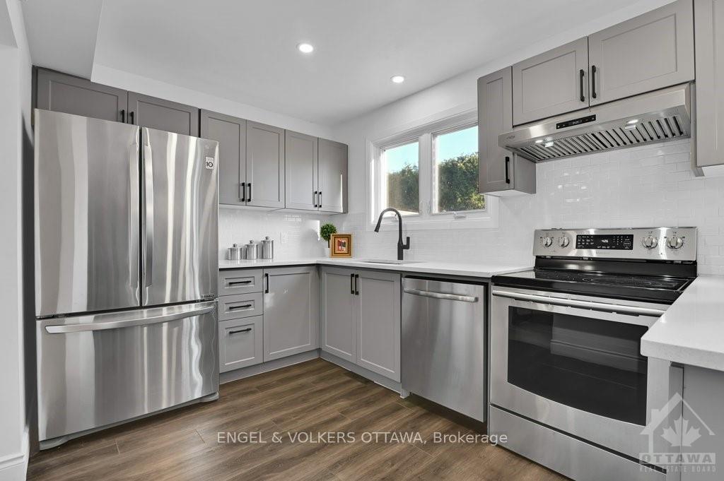 Photo 5 of 2123 Grafton Crescent, Ottawa, Beacon Hill North — HOMEH