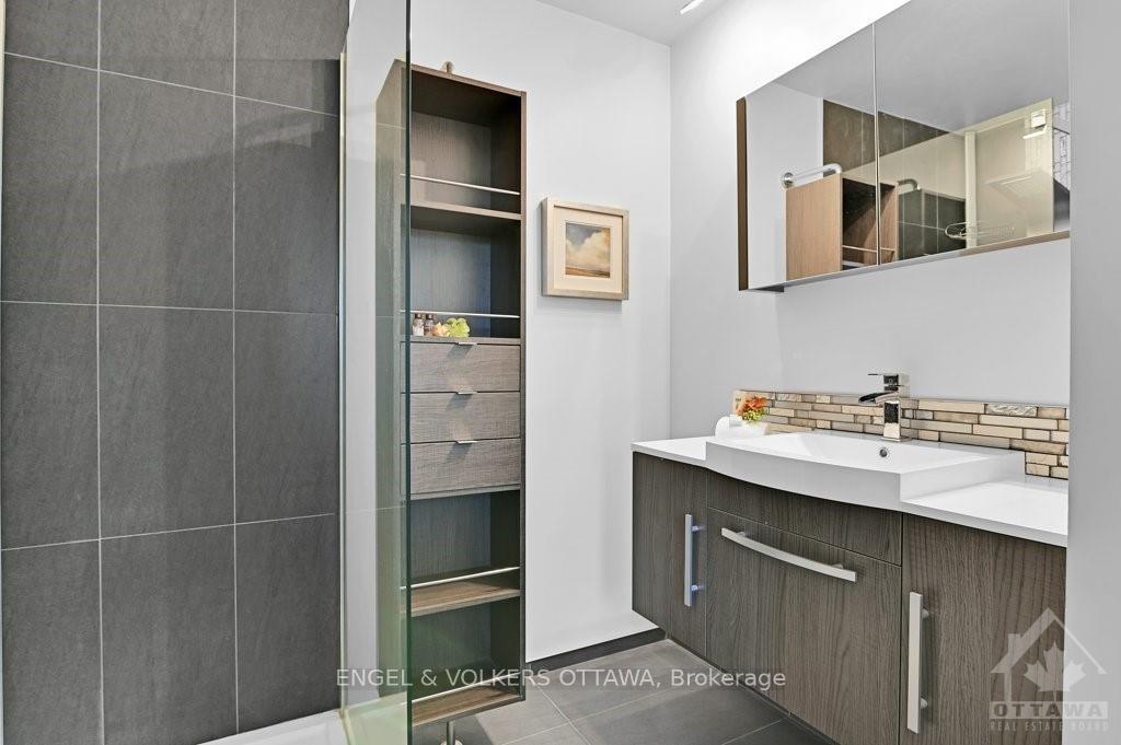 Photo 16 of 2123 Grafton Crescent, Ottawa, Beacon Hill North — HOMEH