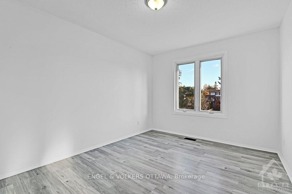 Photo 19 of 2123 Grafton Crescent, Ottawa, Beacon Hill North — HOMEH