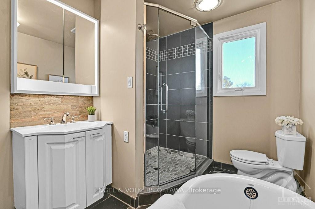 Photo 21 of 2123 Grafton Crescent, Ottawa, Beacon Hill North — HOMEH
