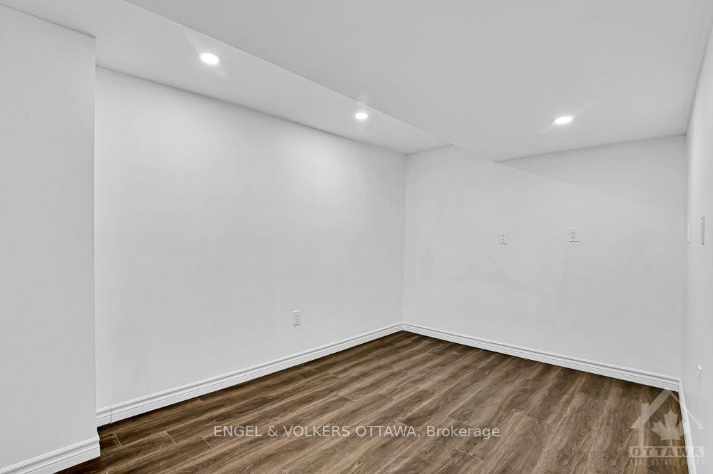 Photo 26 of 2123 Grafton Crescent, Ottawa, Beacon Hill North — HOMEH