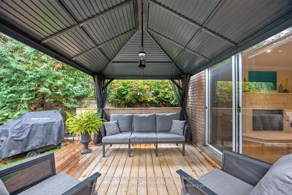 Photo 4 of 87 Irwin Drive, Barrie, Northwest — HOMEH
