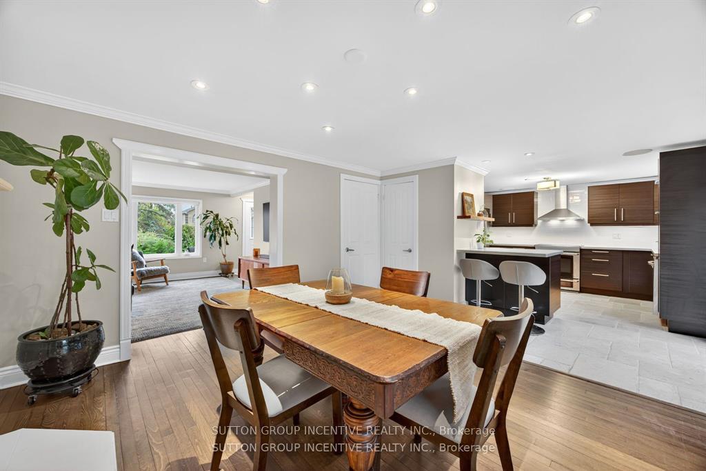 Photo 2 of 87 Irwin Drive, Barrie, Northwest — HOMEH