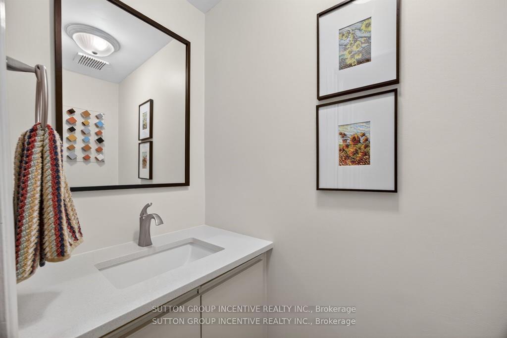 Photo 8 of 87 Irwin Drive, Barrie, Northwest — HOMEH