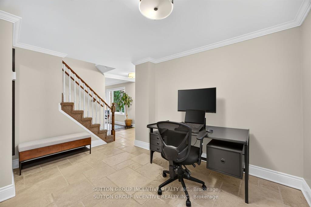 Photo 23 of 87 Irwin Drive, Barrie, Northwest — HOMEH