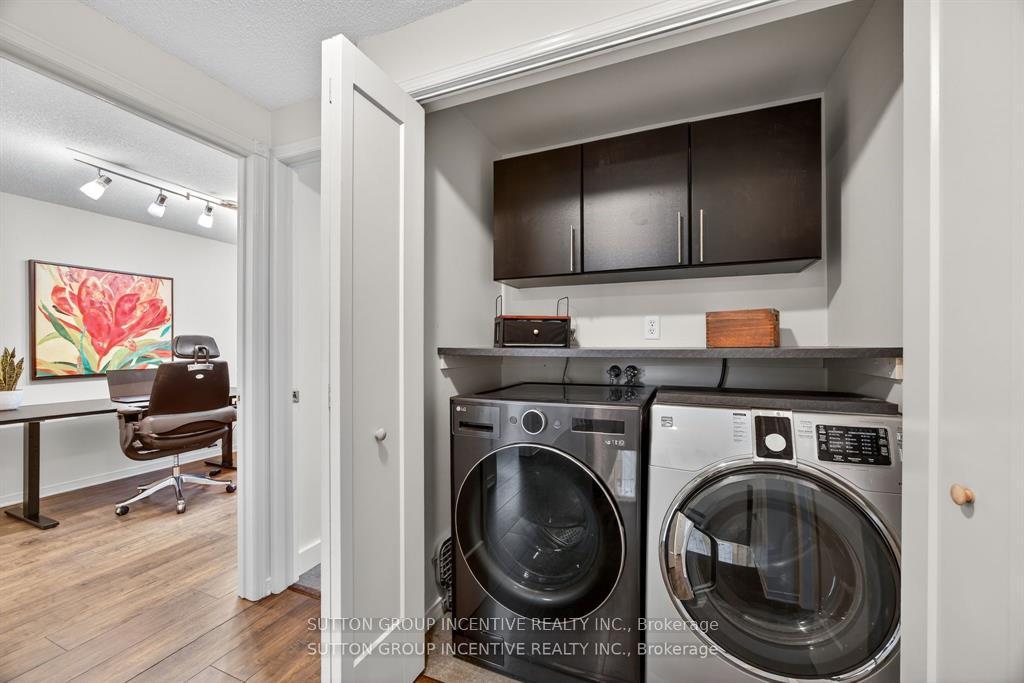 Photo 16 of 87 Irwin Drive, Barrie, Northwest — HOMEH