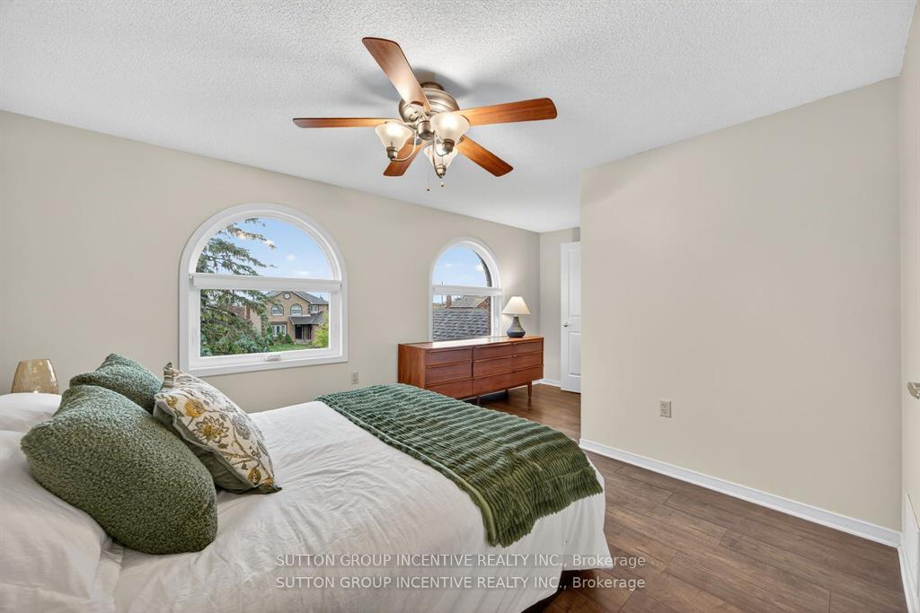 Photo 18 of 87 Irwin Drive, Barrie, Northwest — HOMEH