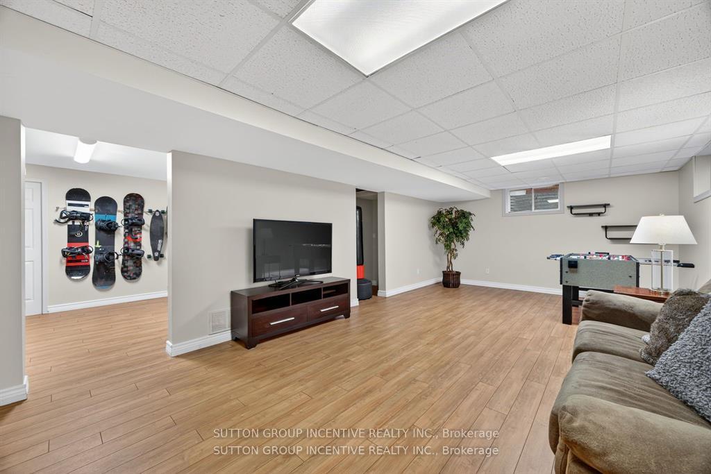 Photo 31 of 87 Irwin Drive, Barrie, Northwest — HOMEH