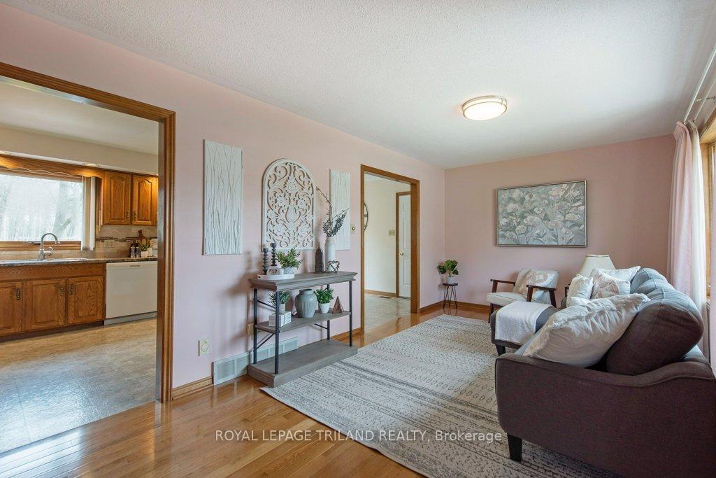 Photo 8 of 9678 Graham Road, West Elgin, Eagle — HOMEH