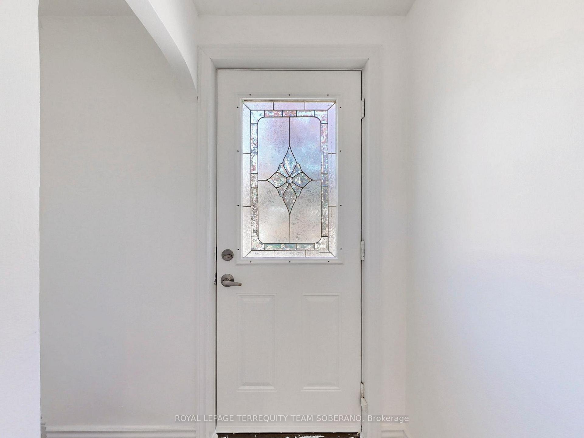 Photo 4 of 13 Roslin Avenue N, Waterloo, Downtown Waterloo — HOMEH