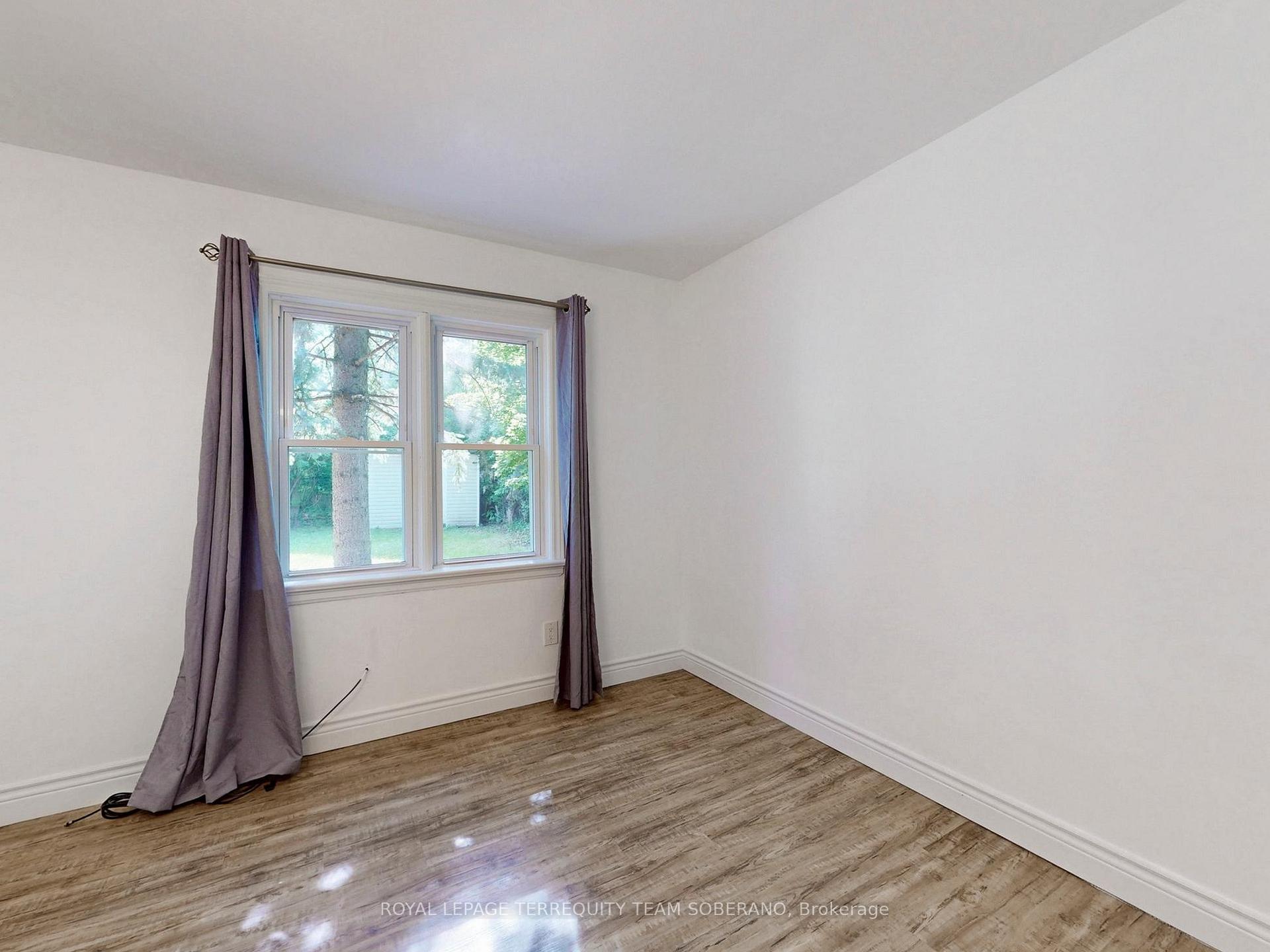 Photo 14 of 13 Roslin Avenue N, Waterloo, Downtown Waterloo — HOMEH