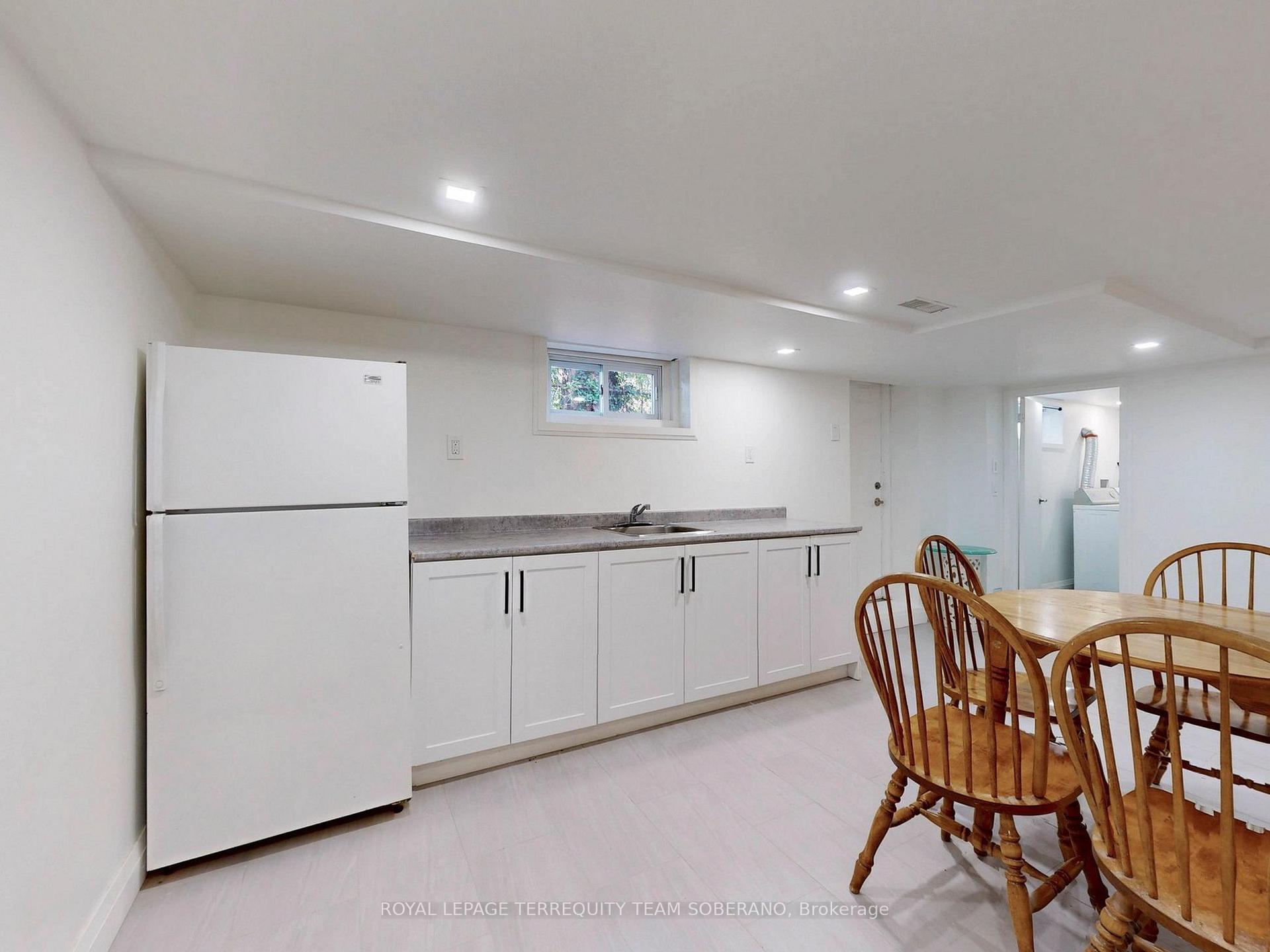 Photo 25 of 13 Roslin Avenue N, Waterloo, Downtown Waterloo — HOMEH