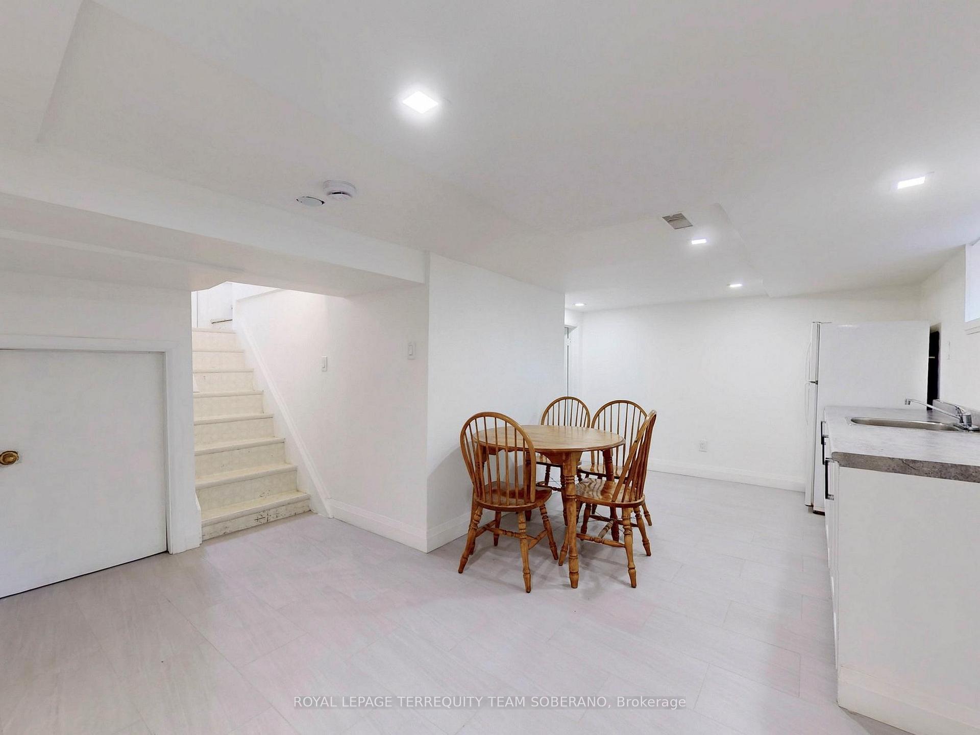 Photo 26 of 13 Roslin Avenue N, Waterloo, Downtown Waterloo — HOMEH