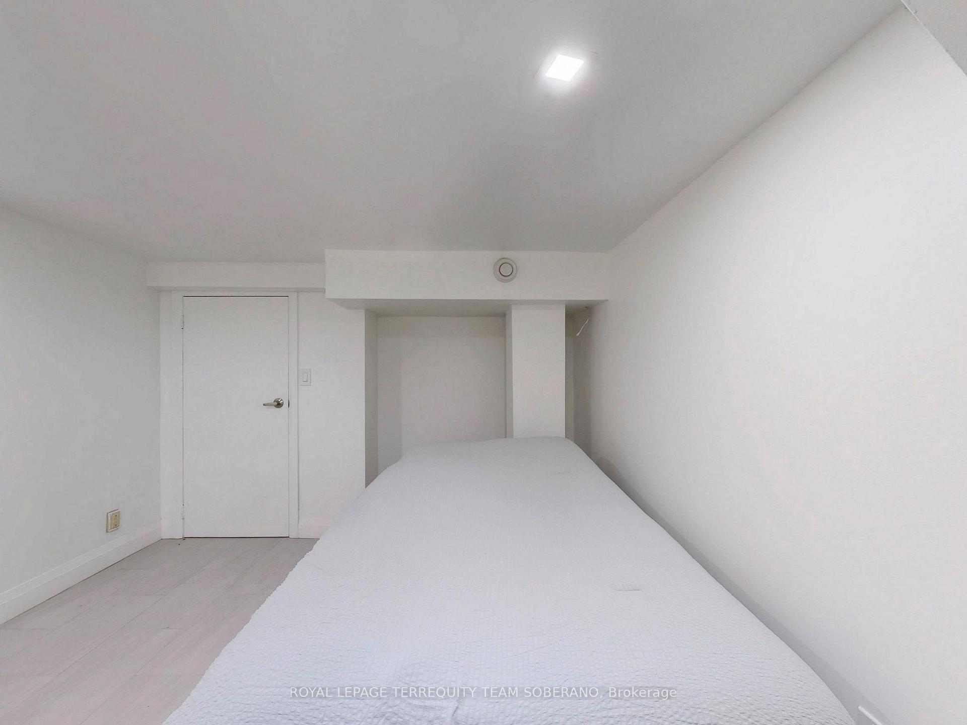 Photo 32 of 13 Roslin Avenue N, Waterloo, Downtown Waterloo — HOMEH