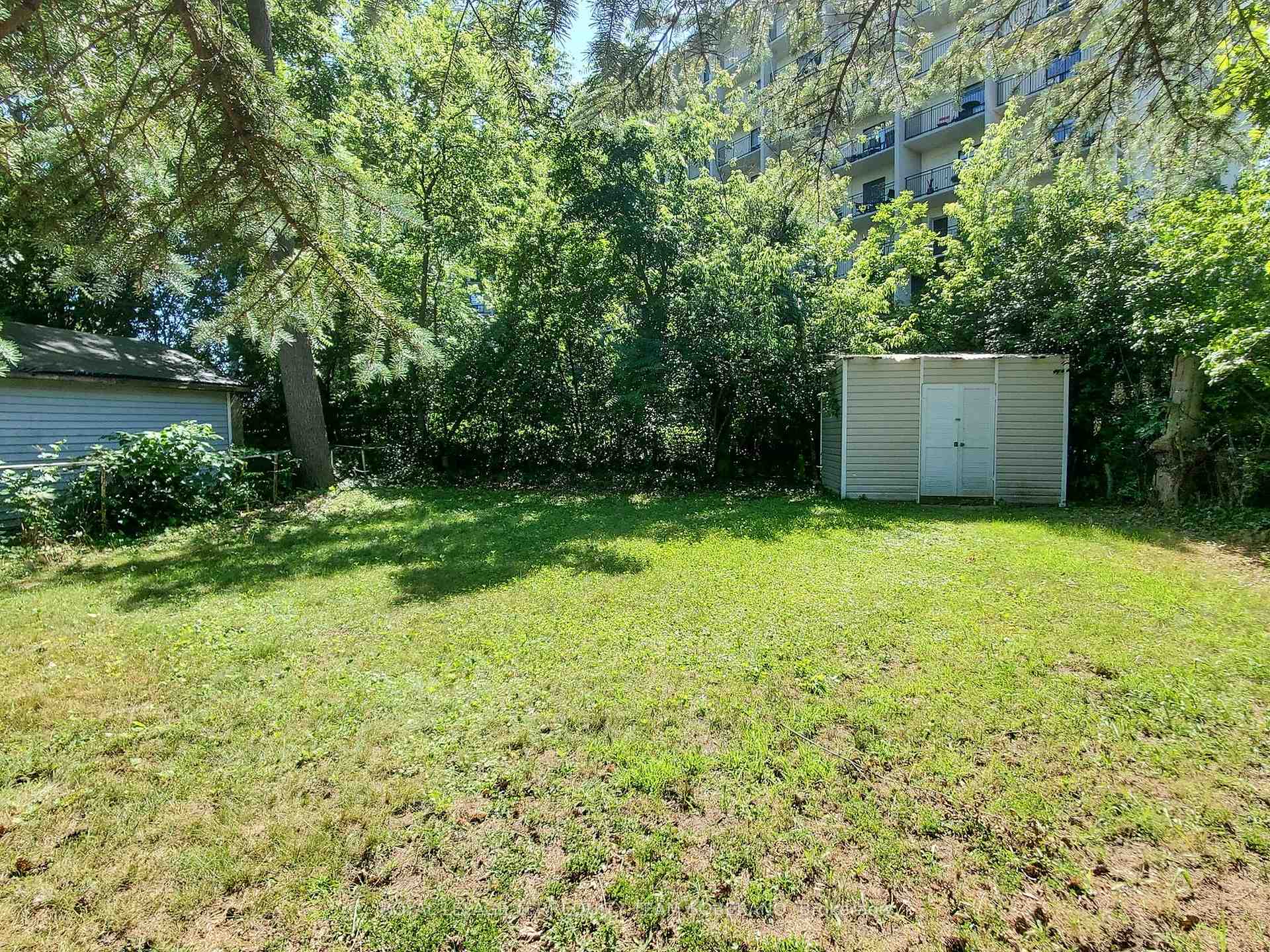 Photo 37 of 13 Roslin Avenue N, Waterloo, Downtown Waterloo — HOMEH