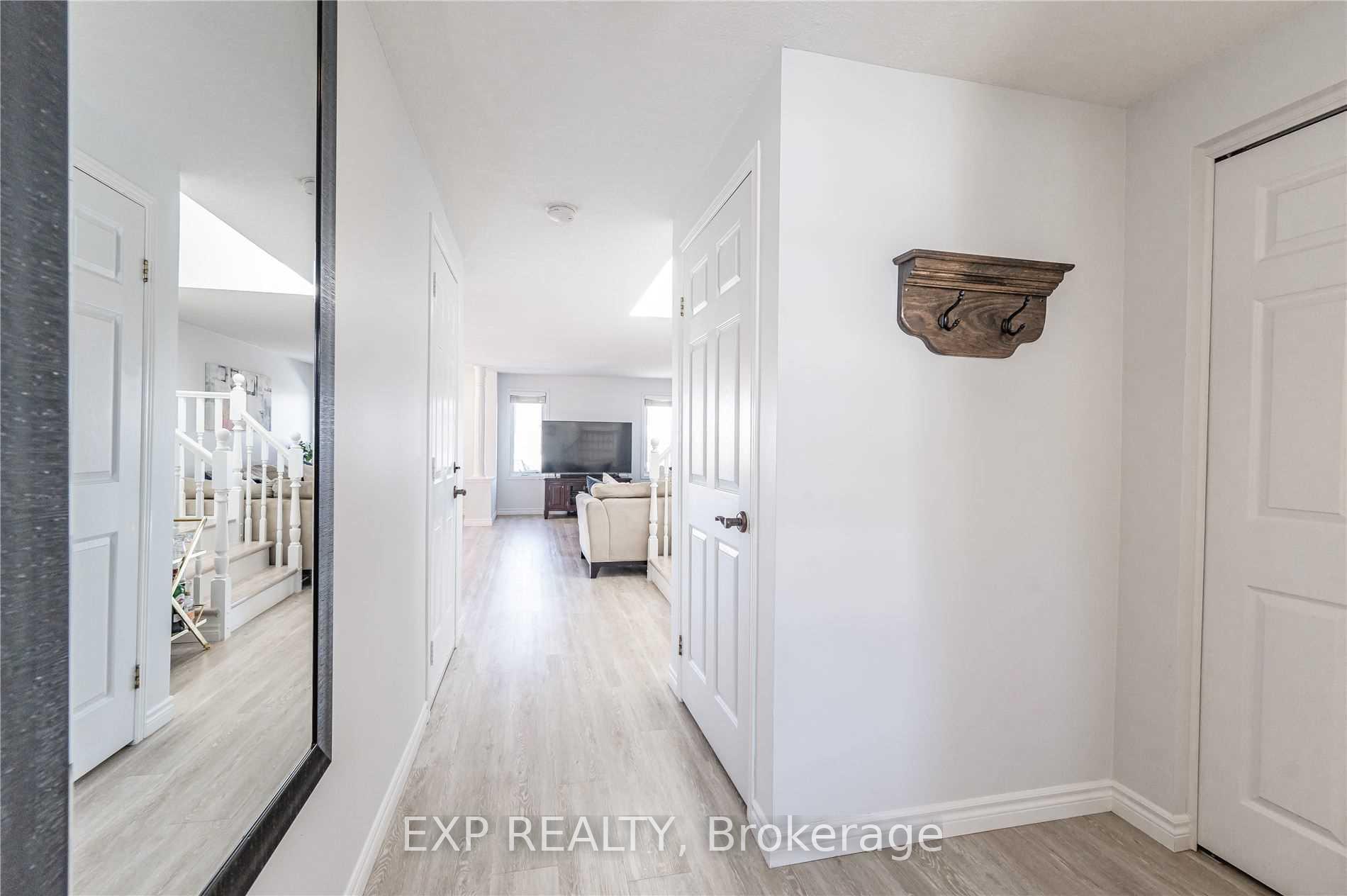 Photo 5 of 947 Atlantic Boulevard, Waterloo — HOMEH
