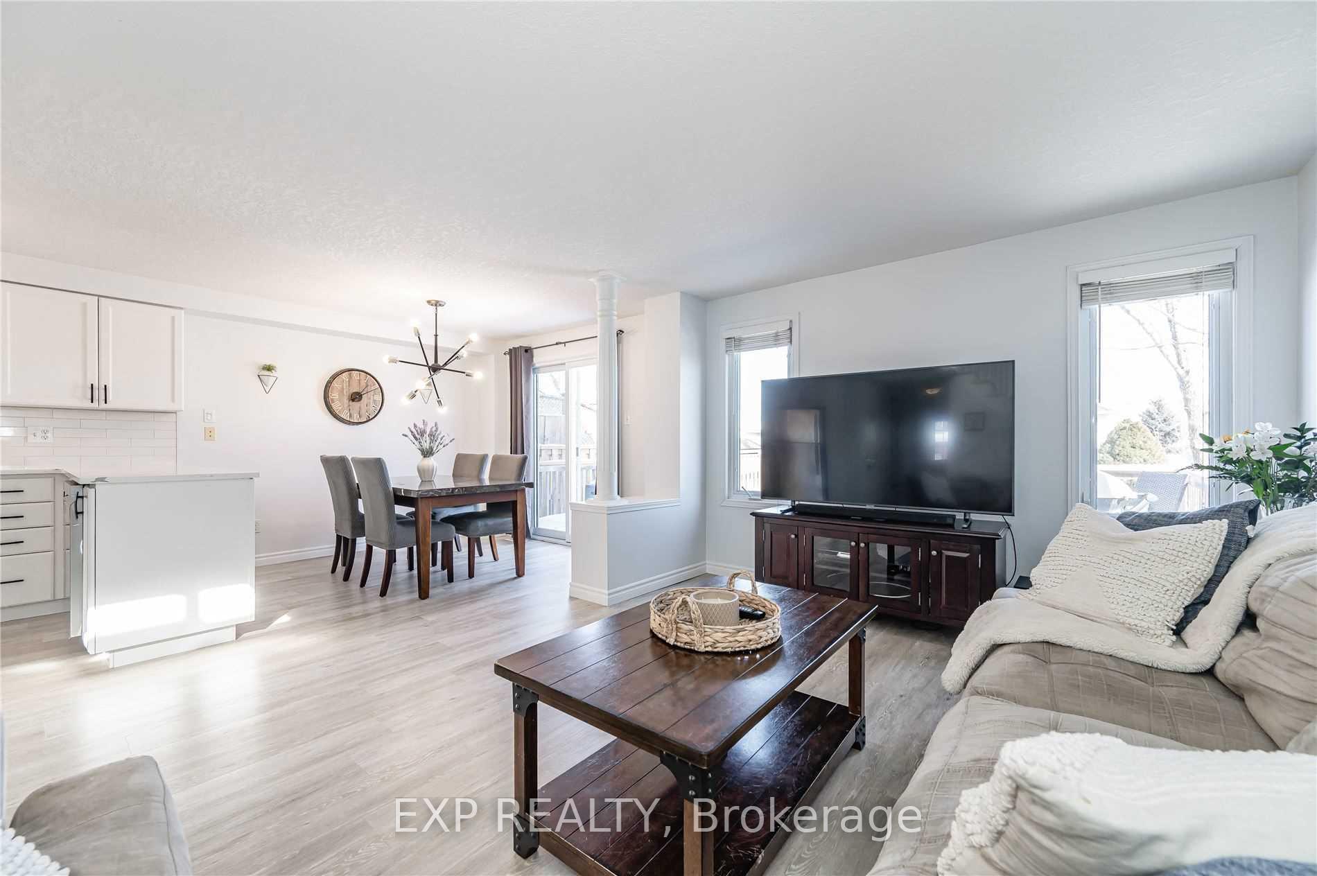 Photo 6 of 947 Atlantic Boulevard, Waterloo — HOMEH