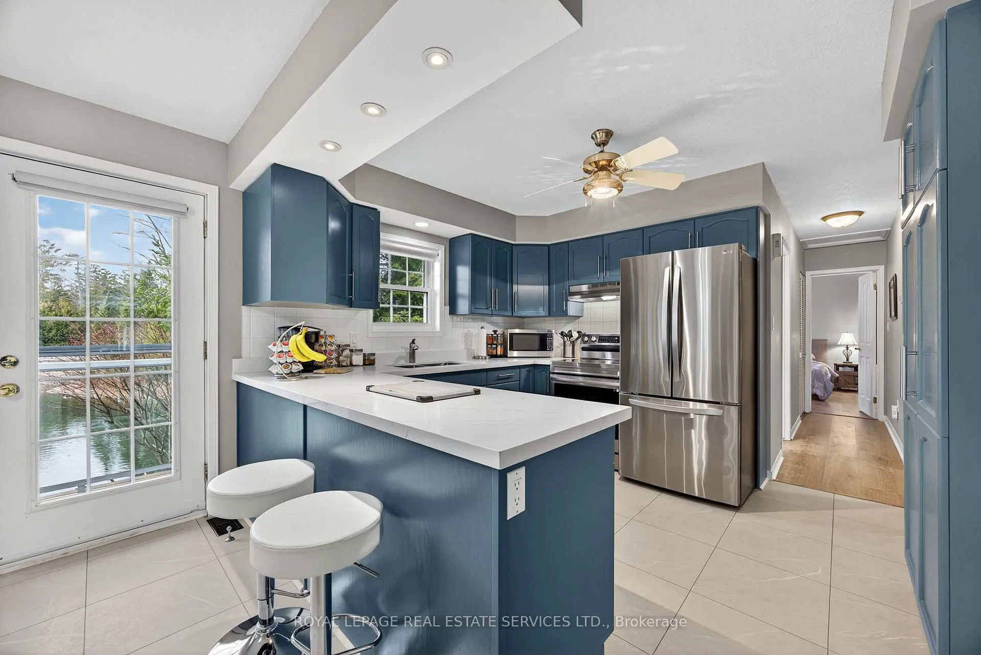 Photo 11 of 24 Topaz Street, Wasaga Beach — HOMEH