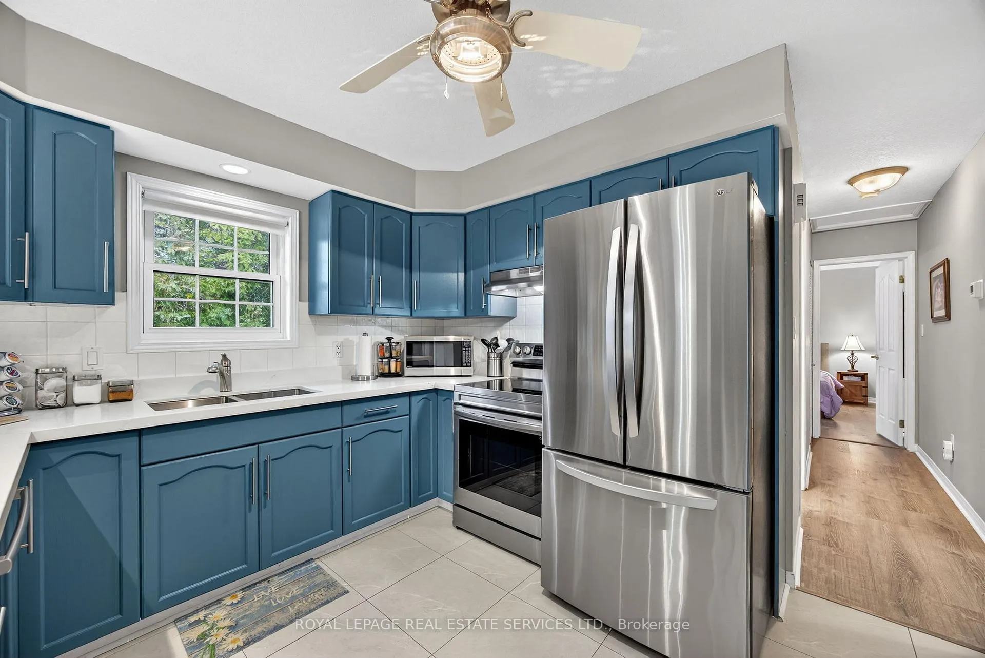 Photo 12 of 24 Topaz Street, Wasaga Beach — HOMEH