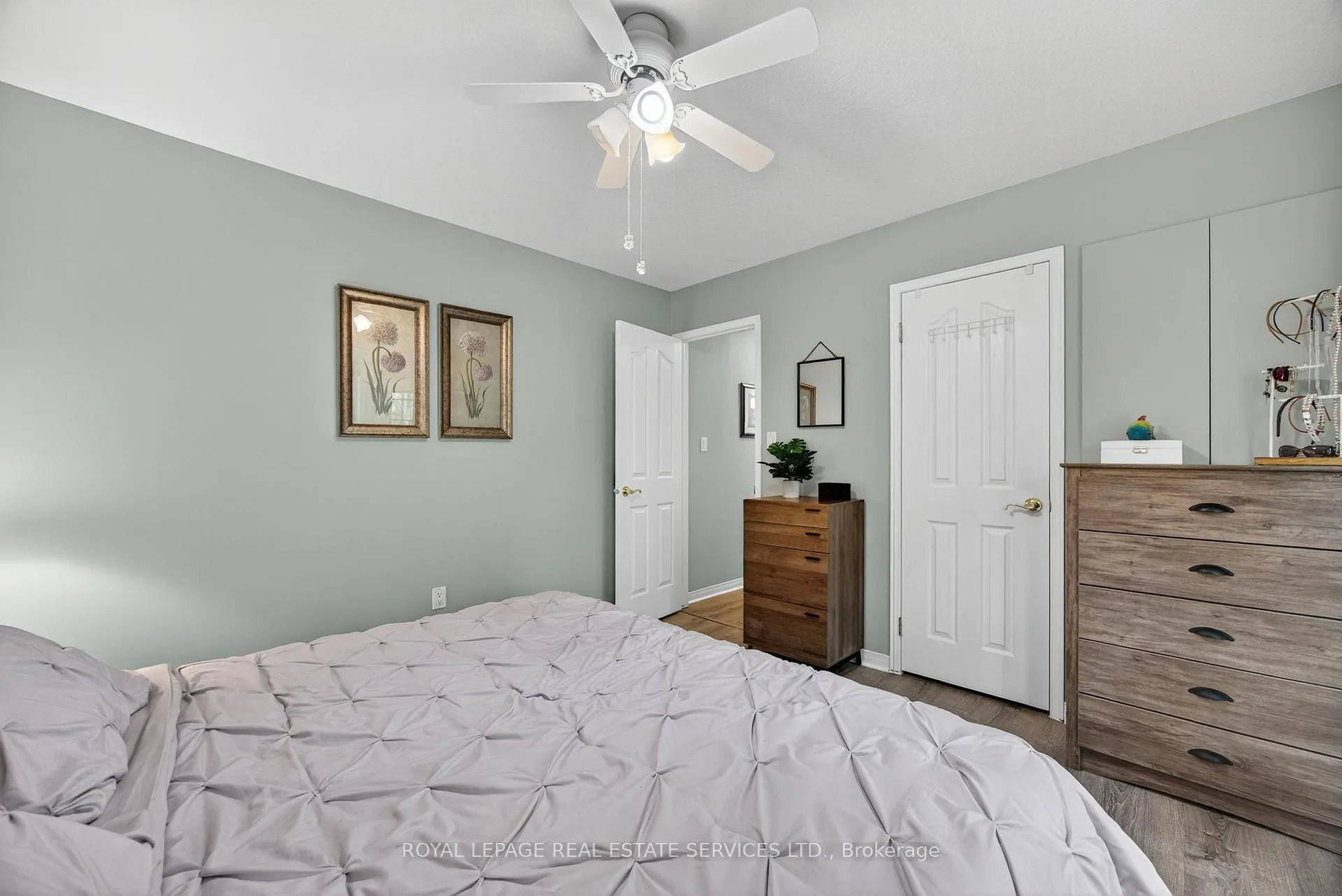 Photo 19 of 24 Topaz Street, Wasaga Beach — HOMEH