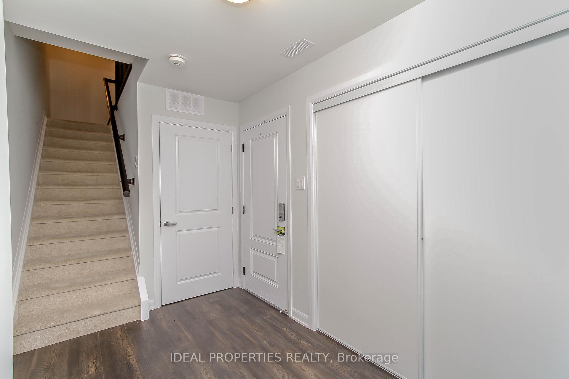 Photo 5 of 702 Doneraile Walk, Ottawa, Barrhaven - Half Moon Bay — HOMEH