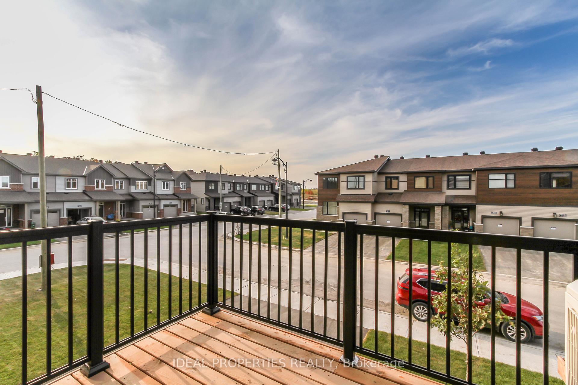 Photo 11 of 702 Doneraile Walk, Ottawa, Barrhaven - Half Moon Bay — HOMEH