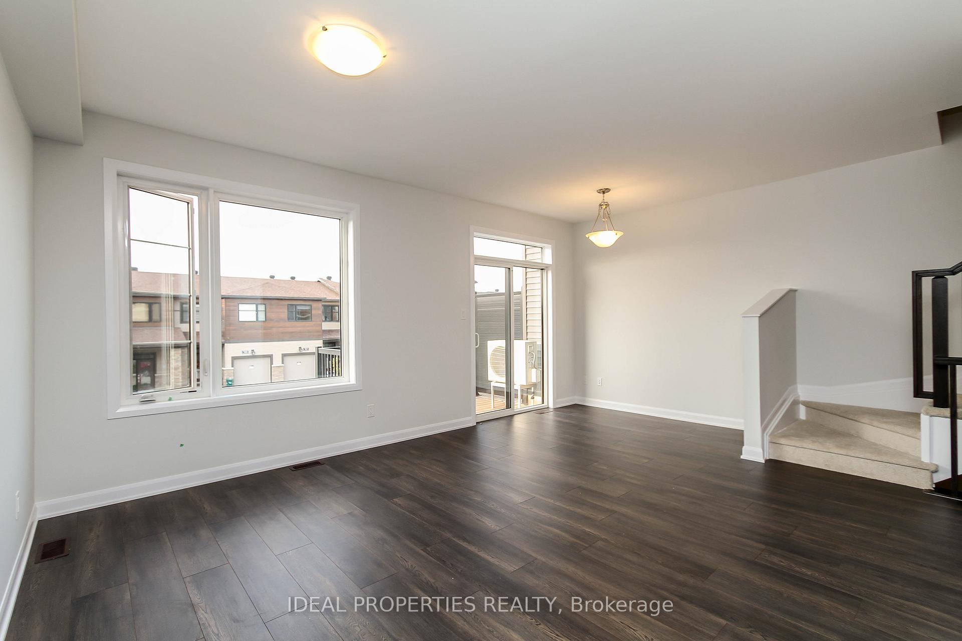 Photo 12 of 702 Doneraile Walk, Ottawa, Barrhaven - Half Moon Bay — HOMEH