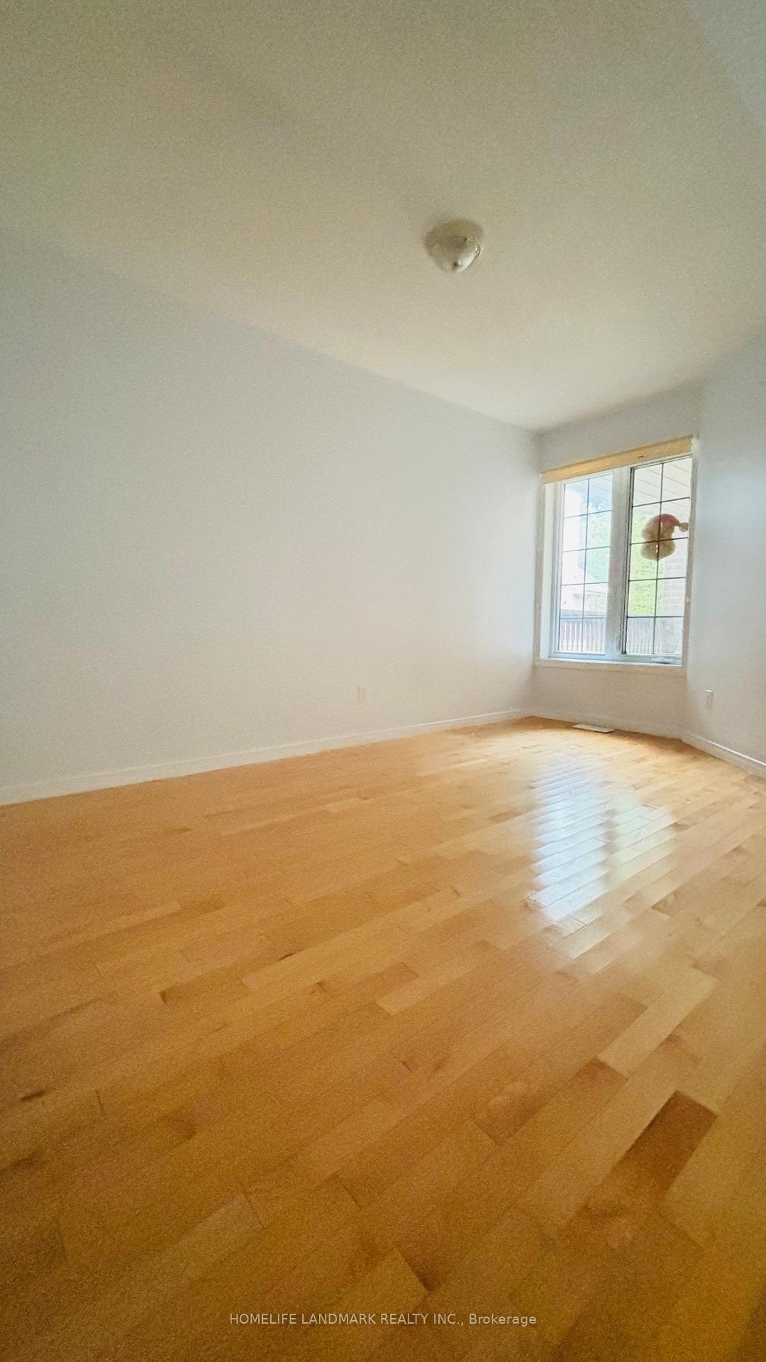 Photo 4 of 704 Keatswood Crescent, Waterloo — HOMEH