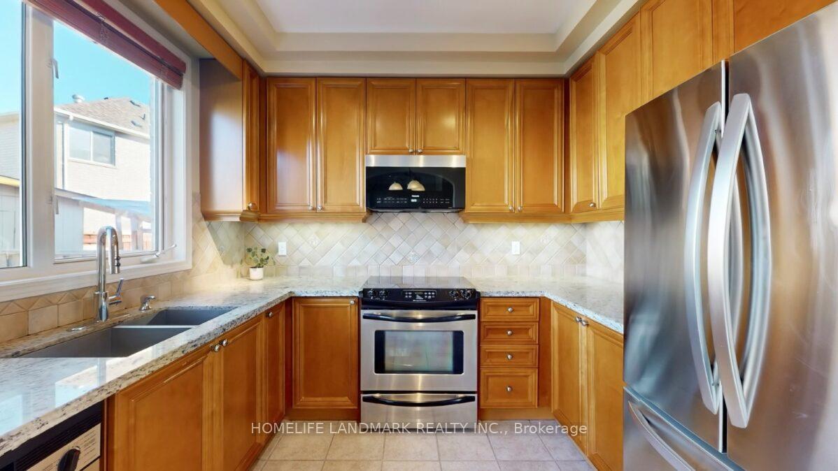 Photo 4 of 152 America Avenue, Vaughan, Vellore Village — HOMEH