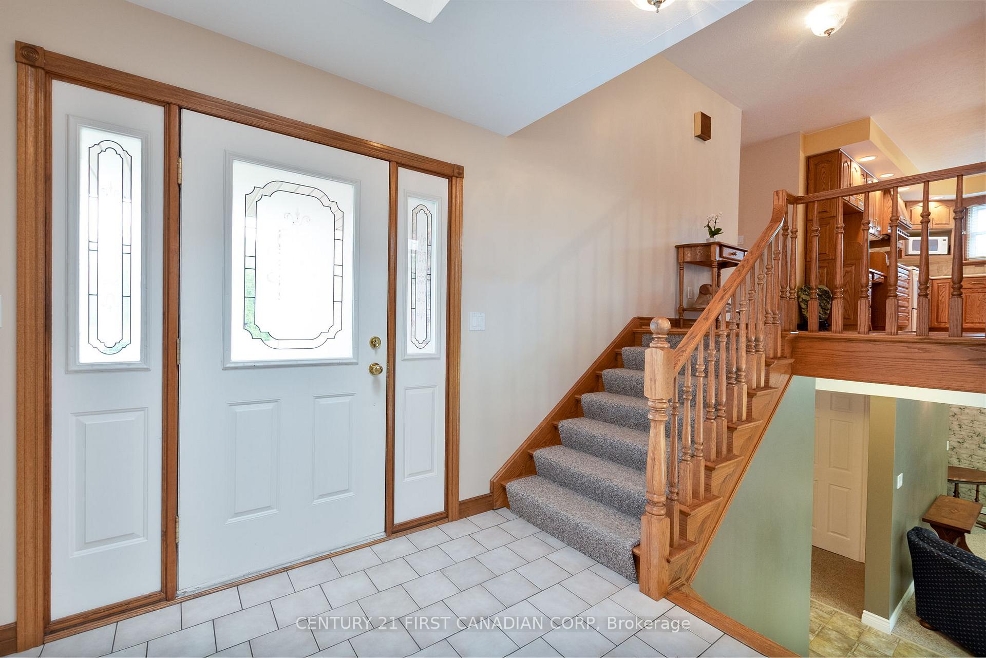 Photo 5 of 24764 Pioneer Line, West Elgin, West Lorne — HOMEH