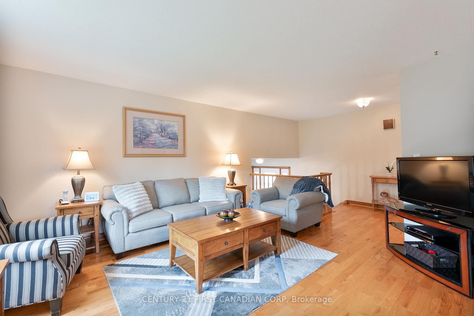Photo 11 of 24764 Pioneer Line, West Elgin, West Lorne — HOMEH