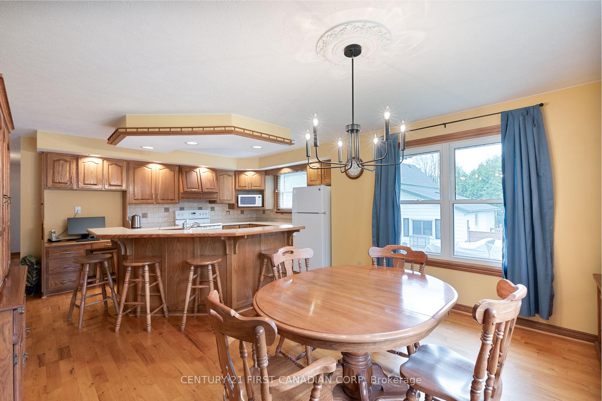 Photo 12 of 24764 Pioneer Line, West Elgin, West Lorne — HOMEH