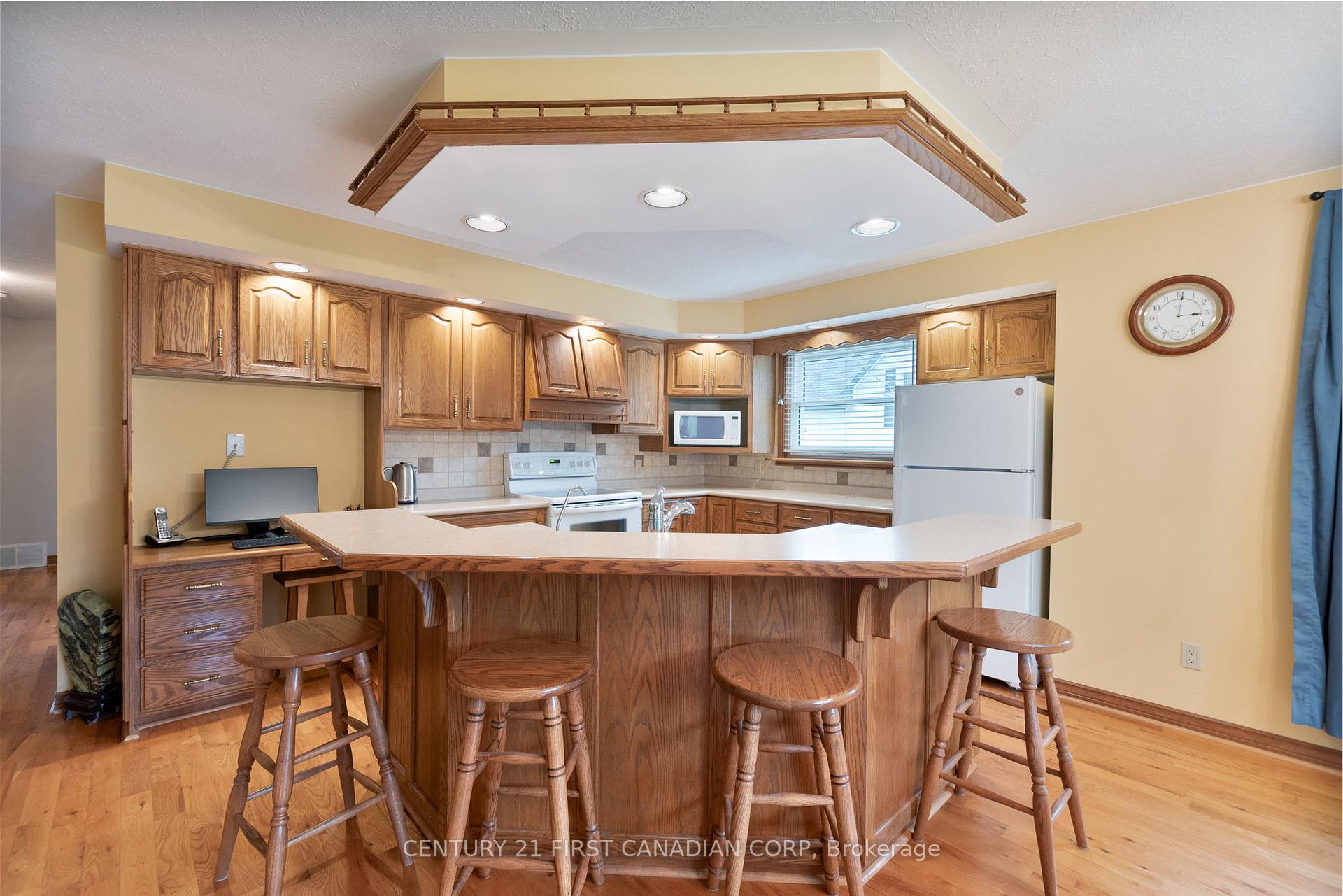 Photo 13 of 24764 Pioneer Line, West Elgin, West Lorne — HOMEH