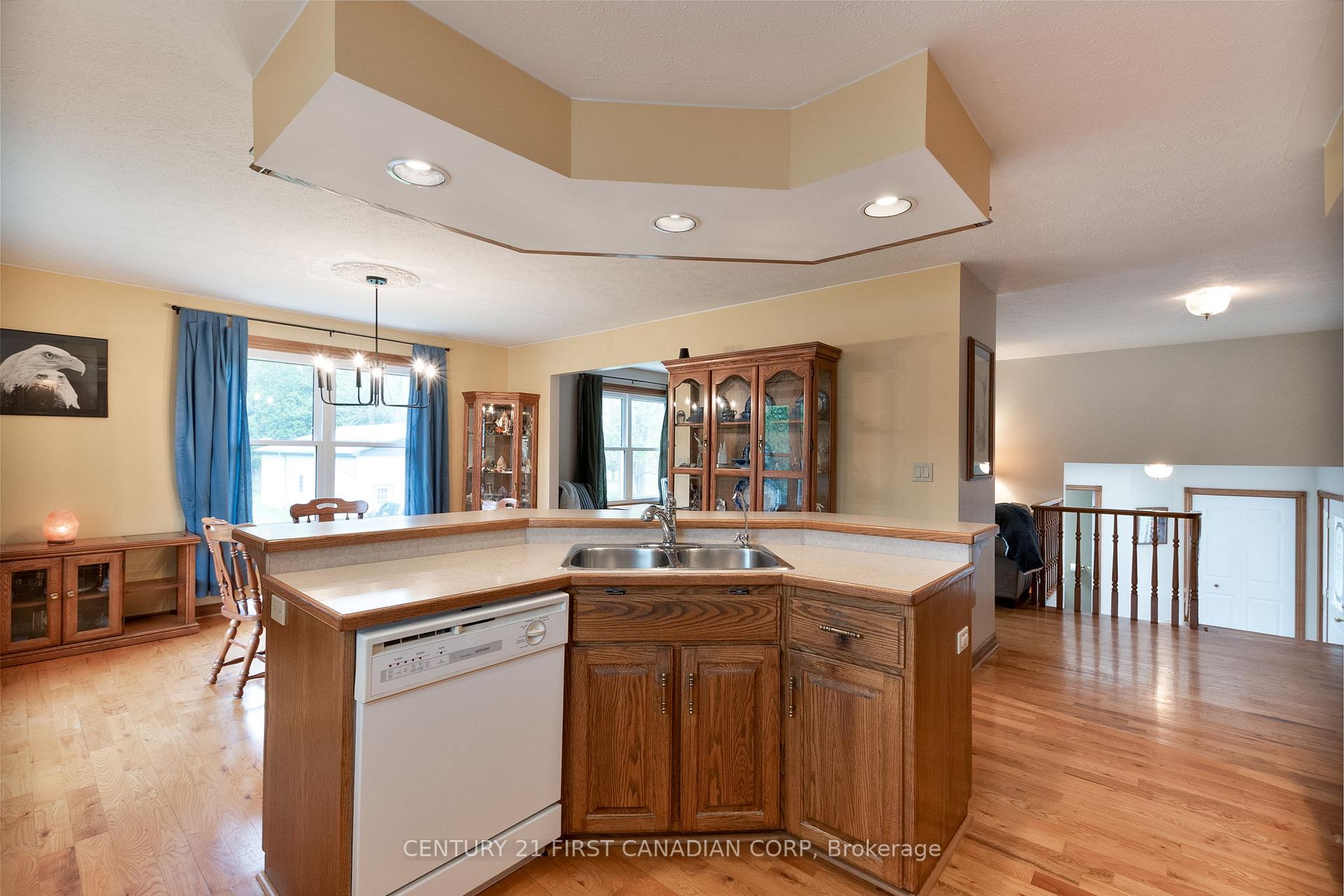 Photo 18 of 24764 Pioneer Line, West Elgin, West Lorne — HOMEH