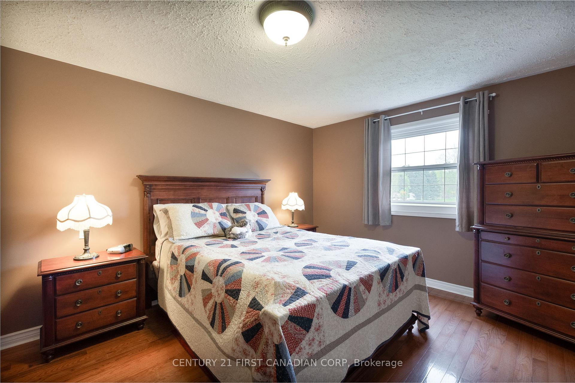 Photo 19 of 24764 Pioneer Line, West Elgin, West Lorne — HOMEH