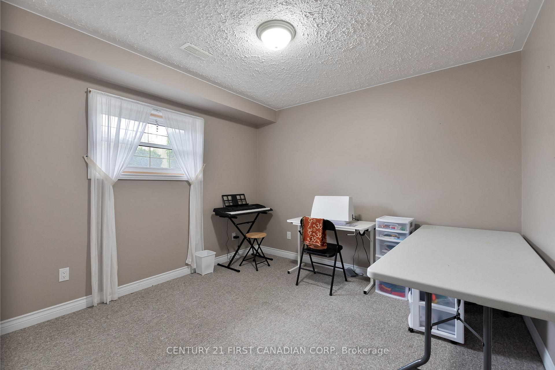 Photo 34 of 24764 Pioneer Line, West Elgin, West Lorne — HOMEH