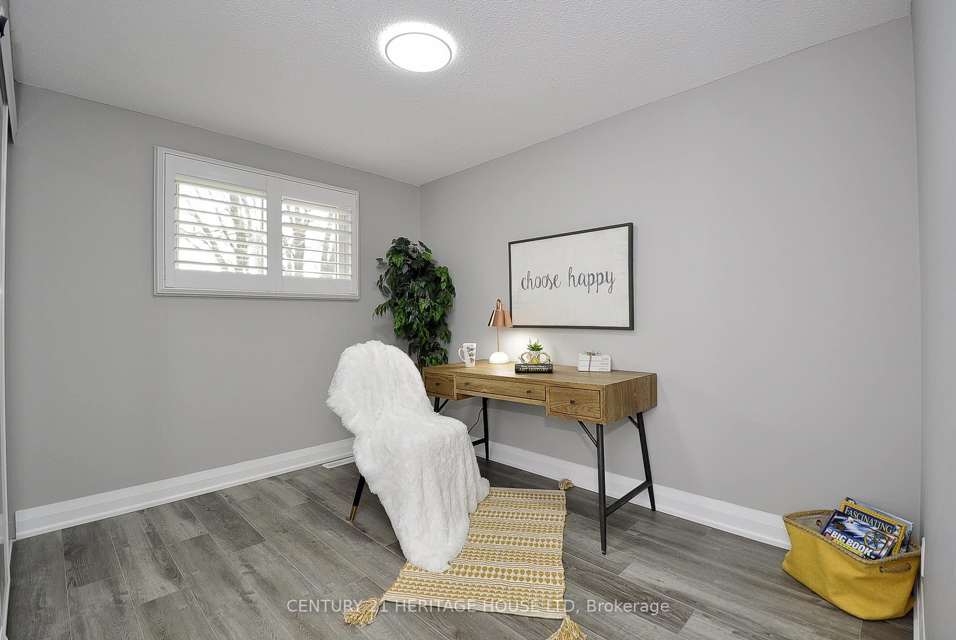 Photo 22 of 262 Northlake Drive, Waterloo — HOMEH