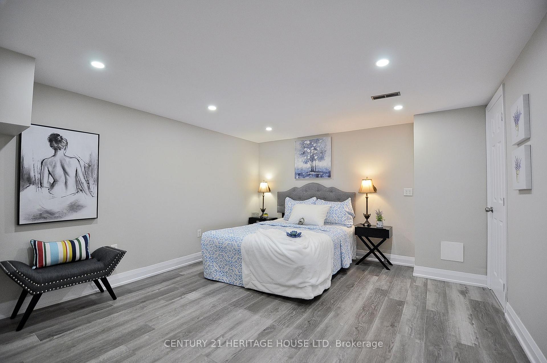 Photo 24 of 262 Northlake Drive, Waterloo — HOMEH