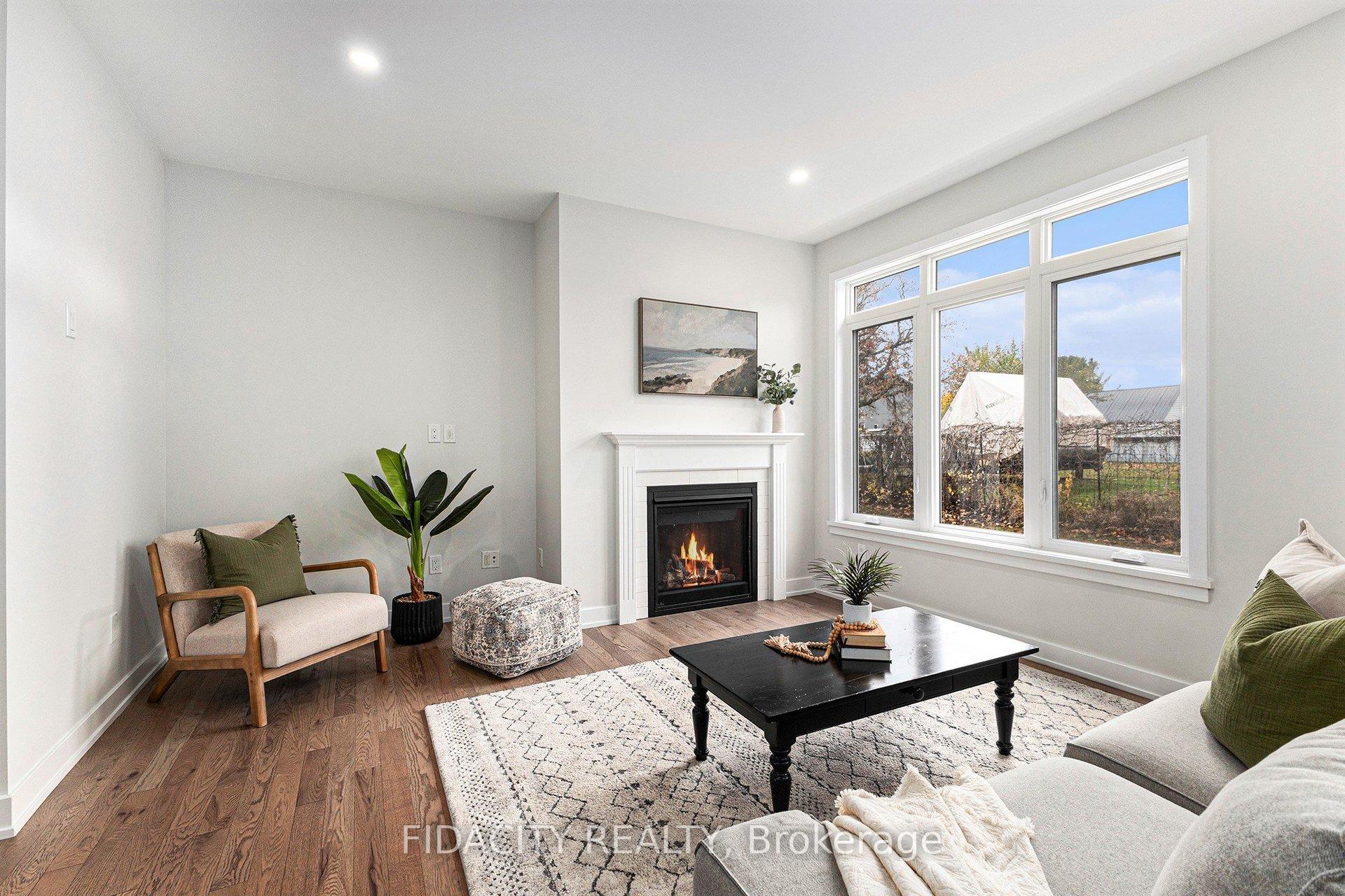 Photo 5 of 21 Mac Beattie Drive, Arnprior — HOMEH