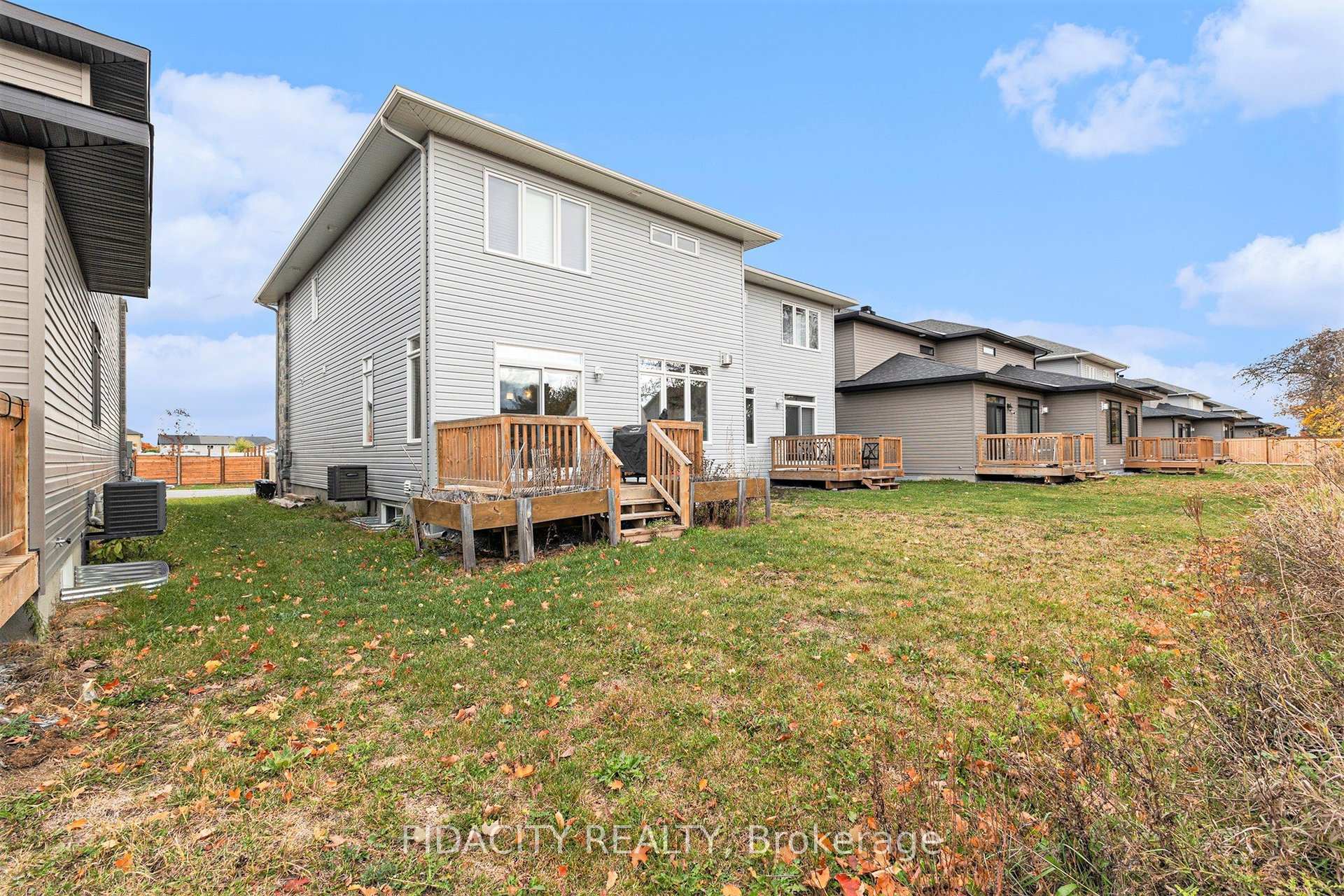 Photo 23 of 21 Mac Beattie Drive, Arnprior — HOMEH