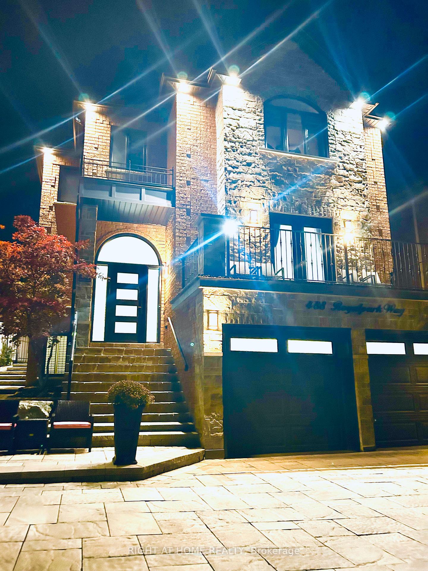 Photo 3 of 488 Royalpark Way, Vaughan, Elder Mills — HOMEH